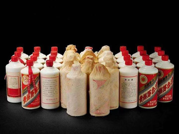 弥勒日照岚山回收酒价格哪里回收(附近上门回收茅台酒）?